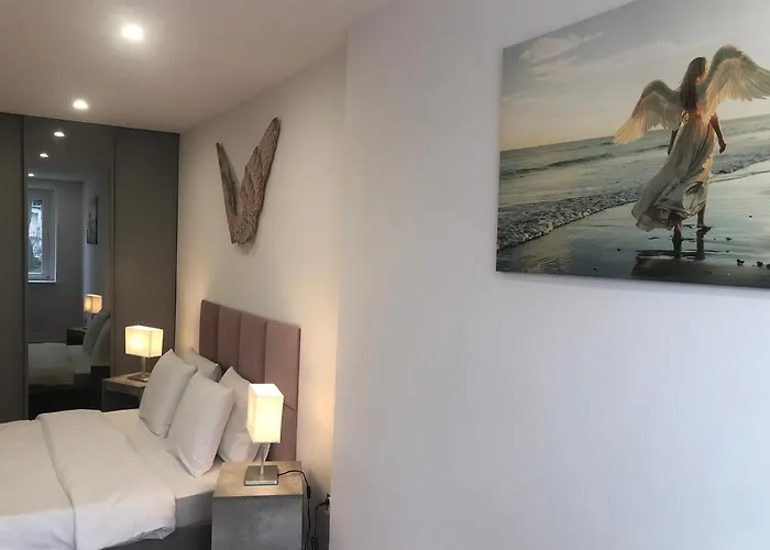 Gold Angel Guest house *