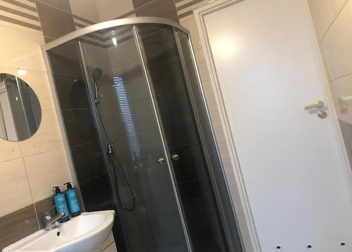 Gold Angel Guest house *